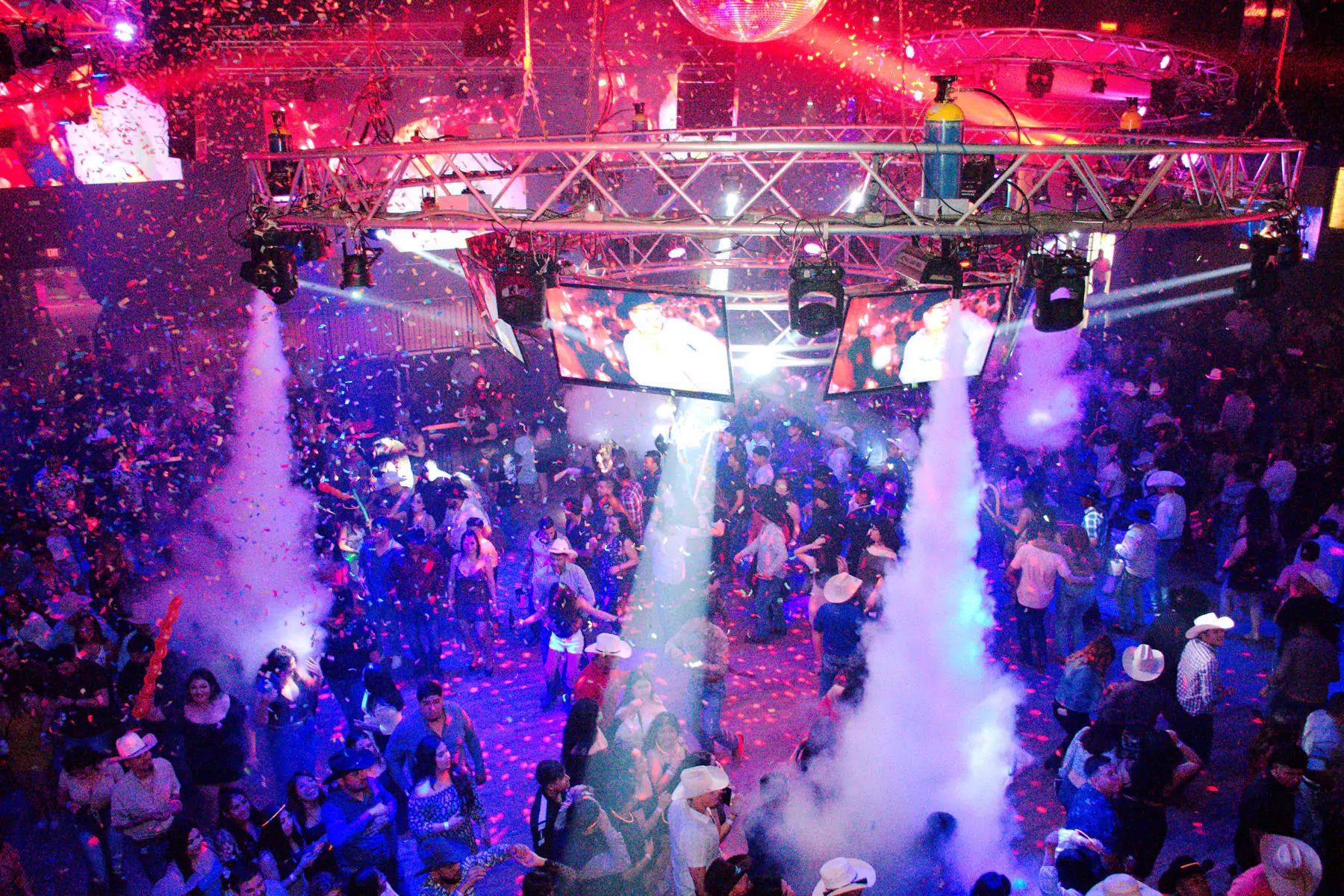 Qué hacer en Houston: Multiverso en el mejor nightclub, Escapade 2001